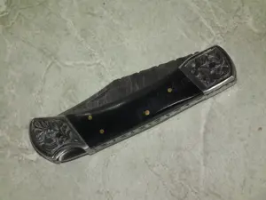 Briceag de vínátoare hand made plásele corn bivol de apá otel damasc