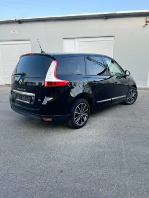 Renault grand scenic 1.6 dci 130 cai ,7 locuri  euro 5,clima,navi pilot Import Germania  - imagine 4 Renault grand scenic 1.6 dci 130 cai ,7 locuri  euro 5,clima,navi pilot Import Germania  - imagine 4