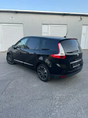 Renault grand scenic 1.6 dci 130 cai ,7 locuri  euro 5,clima,navi pilot Import Germania  - imagine 3 Renault grand scenic 1.6 dci 130 cai ,7 locuri  euro 5,clima,navi pilot Import Germania  - imagine 3