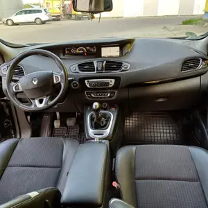 Renault grand scenic 1.6 dci 130 cai ,7 locuri  euro 5,clima,navi pilot Import Germania  - imagine 6 Renault grand scenic 1.6 dci 130 cai ,7 locuri  euro 5,clima,navi pilot Import Germania  - imagine 6