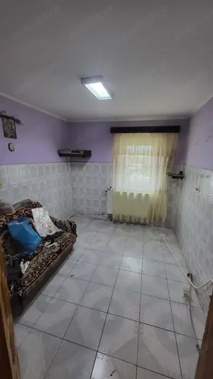 Vand apartament 2 camere decomandat - imagine 10