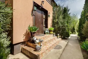 Vila spațioasă și elegantă, aproape de pădure – Tunari, Ilfov - imagine 10