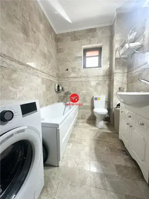 Afacere la Cheie in Mamaia Nord: Pensiune de Vanzare cu 18 Camere - imagine 12