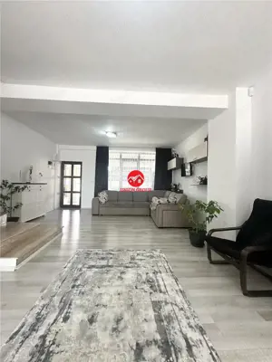 Afacere la Cheie in Mamaia Nord: Pensiune de Vanzare cu 18 Camere - imagine 3