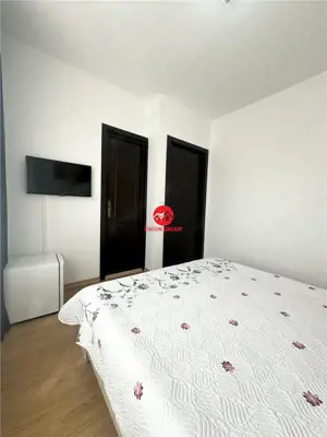 Afacere la Cheie in Mamaia Nord: Pensiune de Vanzare cu 18 Camere - imagine 9