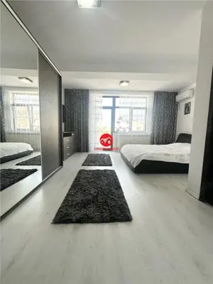 Afacere la Cheie in Mamaia Nord: Pensiune de Vanzare cu 18 Camere - imagine 6