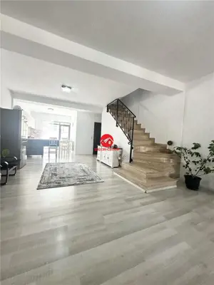 Afacere la Cheie in Mamaia Nord: Pensiune de Vanzare cu 18 Camere - imagine 5