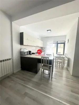 Afacere la Cheie in Mamaia Nord: Pensiune de Vanzare cu 18 Camere - imagine 14