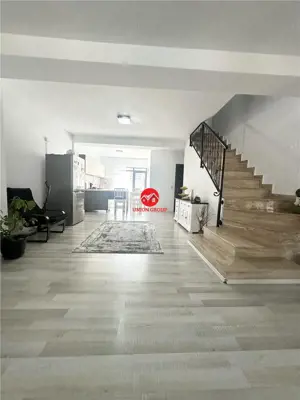 Afacere la Cheie in Mamaia Nord: Pensiune de Vanzare cu 18 Camere - imagine 2