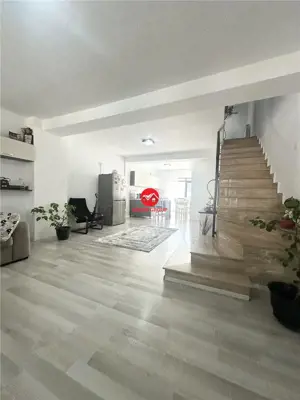 Afacere la Cheie in Mamaia Nord: Pensiune de Vanzare cu 18 Camere - imagine 15