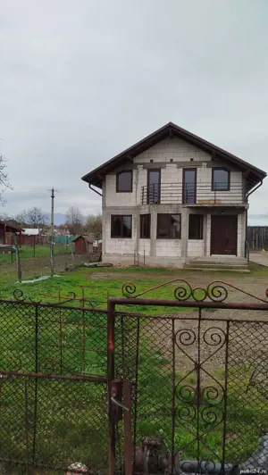 Casa de vanzare - imagine 2 Casa de vanzare - imagine 2