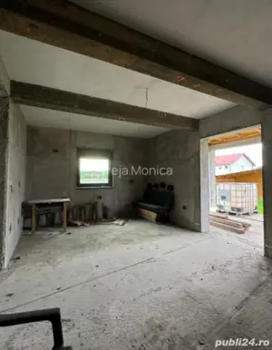 Vand casa moderna la gri - spatiu generos, materiale premium - imagine 5