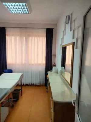 Închiriez cabinet pt. cosmetica, extensii gene sau masaj  - imagine 2 Închiriez cabinet pt. cosmetica, extensii gene sau masaj  - imagine 2