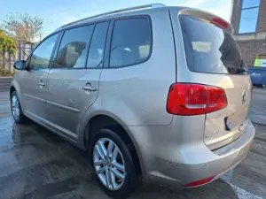 Dezmembrez Volkswagen Touran 2013 MONOVOLUM 1.6 TDI - imagine 3