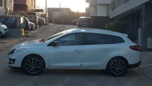 Renault Megane Bose 2012 1.5 dci 110 cp Navigatie Camera Carlig remorcare Scaune încălzite Euro 5 - imagine 3