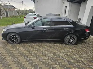 Mercedes-Benz  E 220 - imagine 4