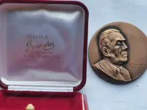 Medalie veche diametru 50mm la cutie GRANERO - imagine 5