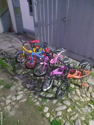 vând bicicleta de copii fete și băieți 