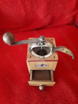 Rasnita de cafea veche