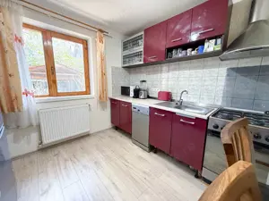 Casă spațioasă 188 m  cu 5 camere și anexă - imagine 3