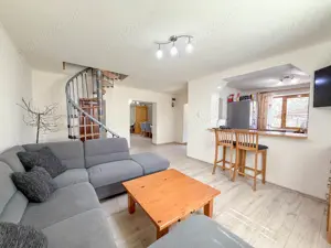 Casă spațioasă 188 m  cu 5 camere și anexă - imagine 2