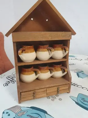 Decoratie stand cu pahare micute pentru shoturi