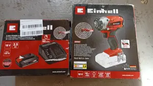 Vând infiletantaă Einhell  cu acumulator și încărcător  - imagine 7