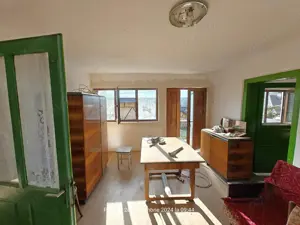 Casa Comanesti central - imagine 4