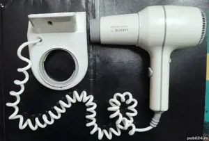 vând uscător de păr profesional by"ALISEO"