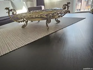 platou din bronz semmat