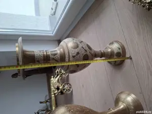 vaza din bronz patinata.