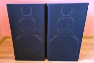 Vând sau schimb Boxe Universum VTCF-4617, 60W RMS, În Stare Impecabilă