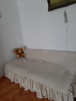 Închiriez apartament cu 2 camere zona Zavoi