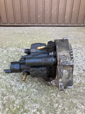 Pompă înaltă presiune Peugeot 307 - imagine 2