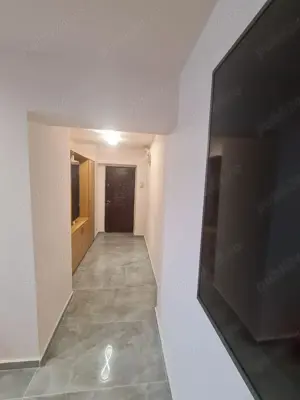 Proprietar ap 4 camere decomandat centrala,et 7 8 pe principala la Z27 - imagine 2