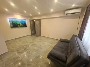 Proprietar ap 4 camere decomandat centrala,et 7 8 pe principala la Z27