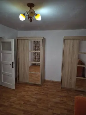 Vand apartament 2 camere - imagine 2