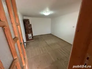 Casă la preț de garsonieră-Golești - imagine 2 Casă la preț de garsonieră-Golești - imagine 2