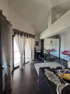 Vilă P+1,absolut deosebită, 210mp construiti(p+e),2008 anul construcitiei,caramida Porotherm. - imagine 6