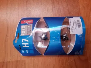 Set 2 becuri halogen H7