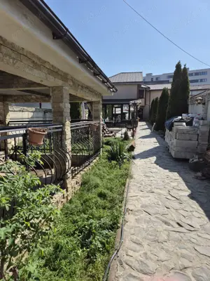 Vilă P+1,absolut deosebită, 210mp construiti(p+e),2008 anul construcitiei,caramida Porotherm. - imagine 19