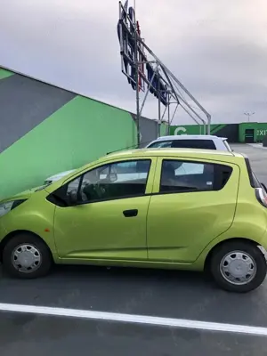 Vand Chevrolet Spark 2010 benzina
