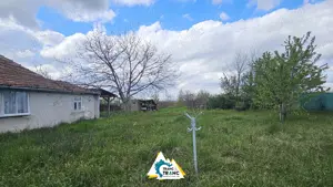 Casă cu 2 camere în stil tradițional, în Iratoșu - imagine 5