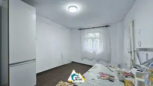 Casă cu 2 camere în stil tradițional, în Iratoșu - imagine 16