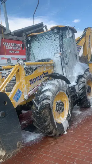 Angajam operator buldoexcavator operator excavator