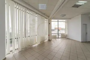 Inchiriere Spatiu Comercial - Locație excelentă - Bld. Republicii 4, Pitesti! - imagine 2