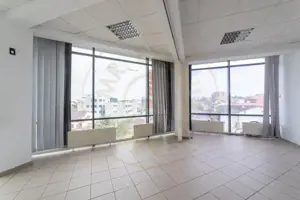 Inchiriere Spatiu Comercial - Locație excelentă - Bld. Republicii 4, Pitesti! - imagine 4