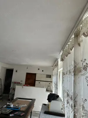 casa de vanzare cu curte - imagine 9