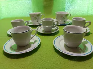 Cescute pentru cafea cu farfurii, buc = 7 - imagine 2