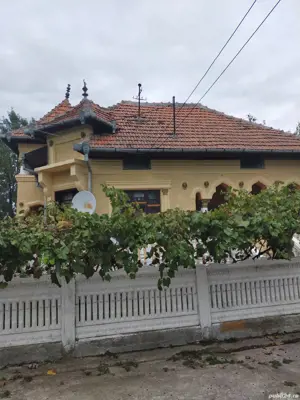 Casă plus  spati comerciale industriale si anexe 1000 de metri pătrați constribil plus teren 19 ari  - imagine 4